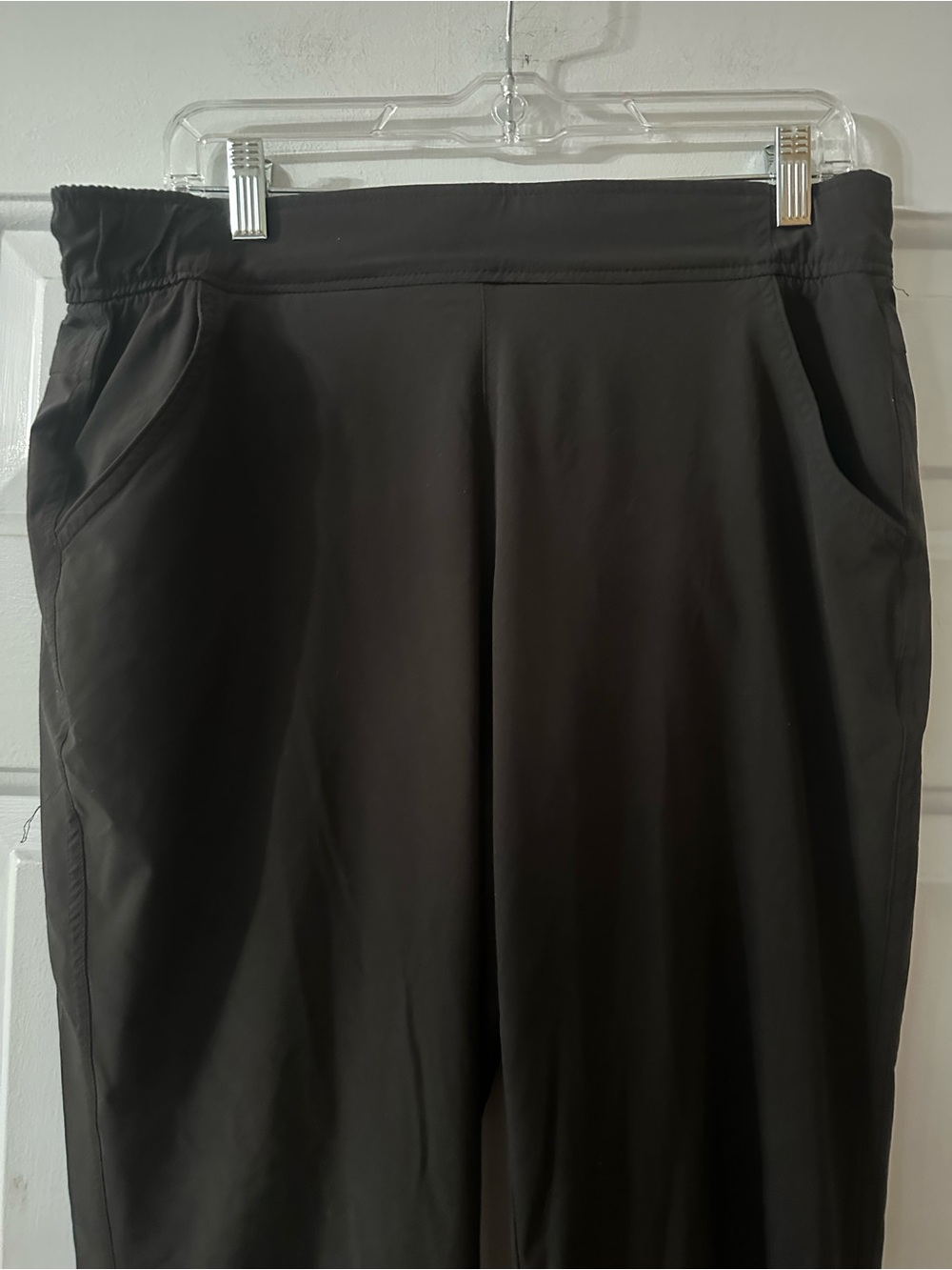 Eddie Bauer Women's Departure Ankle Pants Medium Black Pull-On Stretch Hiking - Picture 6 of 16